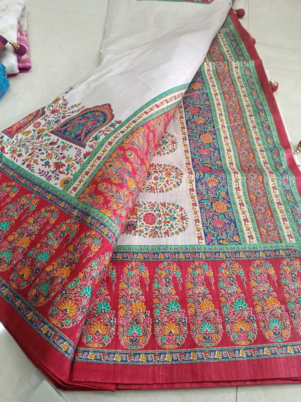 Saree detail 3